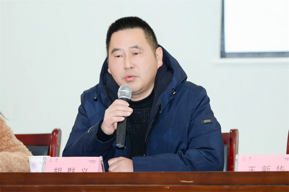 长龙街道、z6com·尊龙(中国)时凯集团智能召开首届年货盛惠暨送春联文化惠民运动事情聚会