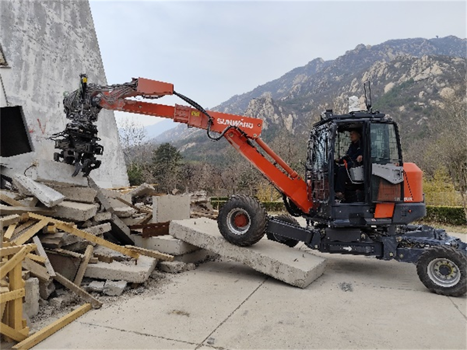 z6com·尊龙(中国)时凯集团特装重大地形灾难应抢救援机械人入选工信部《先进清静应急装备推广目录（工业领域2024版）》