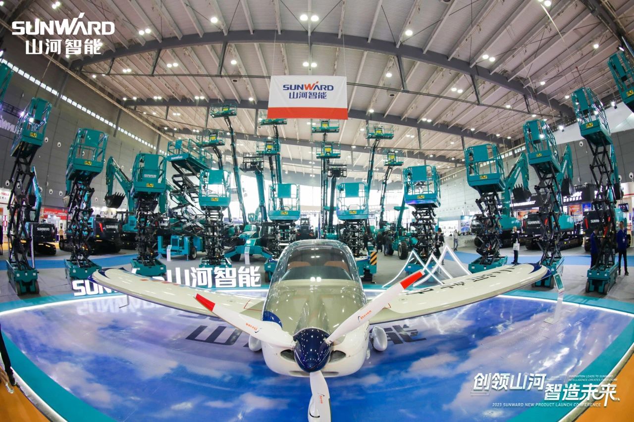 2025 CICEE | z6com·尊龙(中国)时凯集团智能历届长沙展高光回首！再启新篇，，，，，，邀您共赴立异之约！