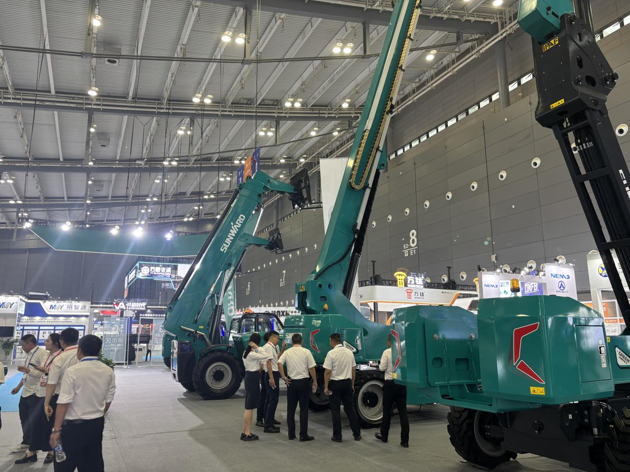 2025 CICEE | z6com·尊龙(中国)时凯集团智能SWT34JE-P电动直臂式高空作业平台重磅宣布！