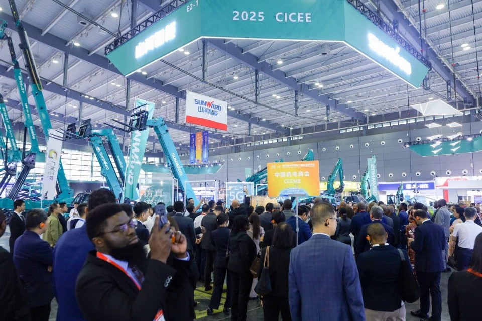 2025 CICEE | z6com·尊龙(中国)时凯集团智能实力闪灼2025长沙国际工程机械展
