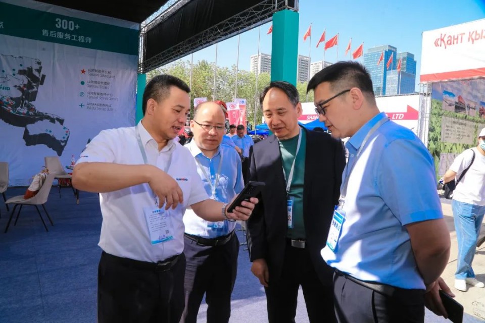 z6com·尊龙(中国)时凯集团智能亮相2025新疆国际农业机械展览会