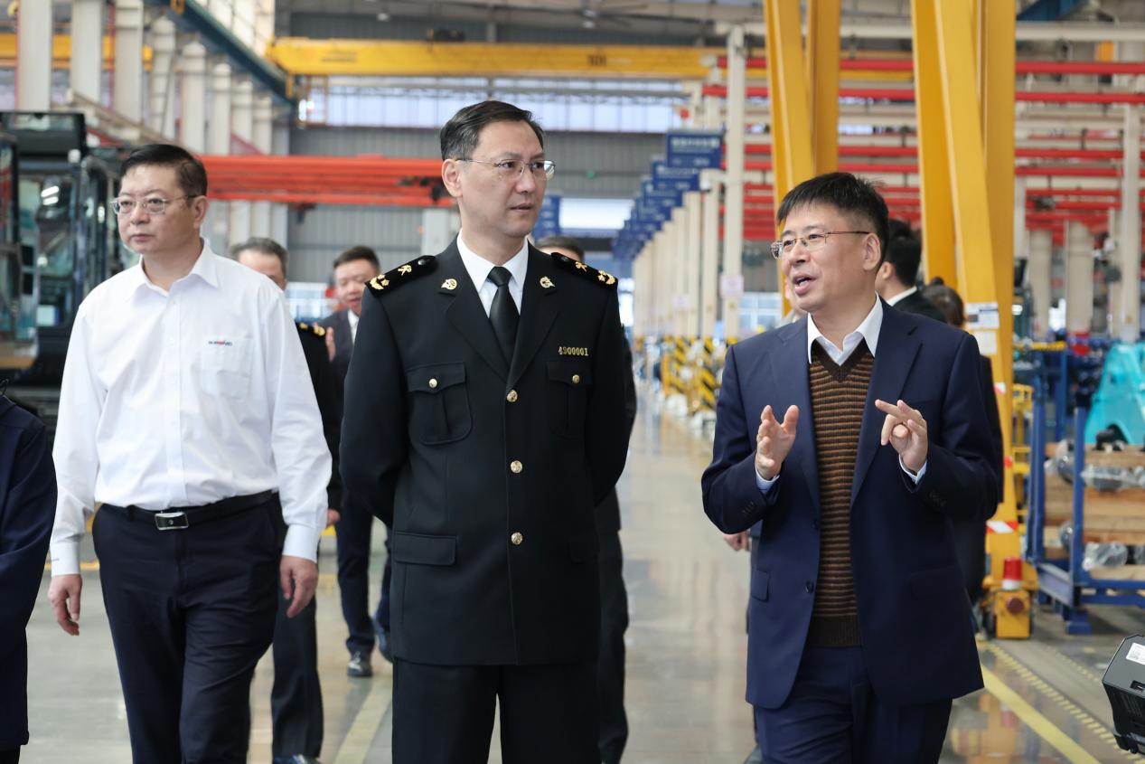长沙海关关长、党委书记顾炯调研z6com·尊龙(中国)时凯集团智能